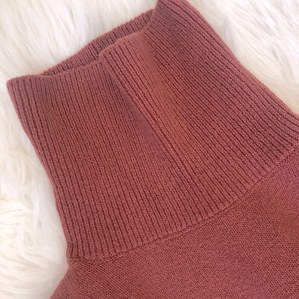 LOFT Relaxed Turtleneck Sweater - Picture 9 of 16